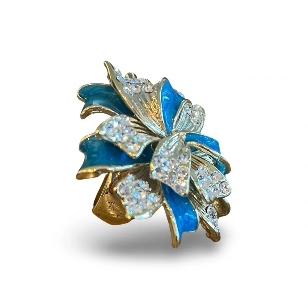 Stunning Joan Boyce Gold Statement Ring Blue Enamel Crystal Accents Bow Size 7
